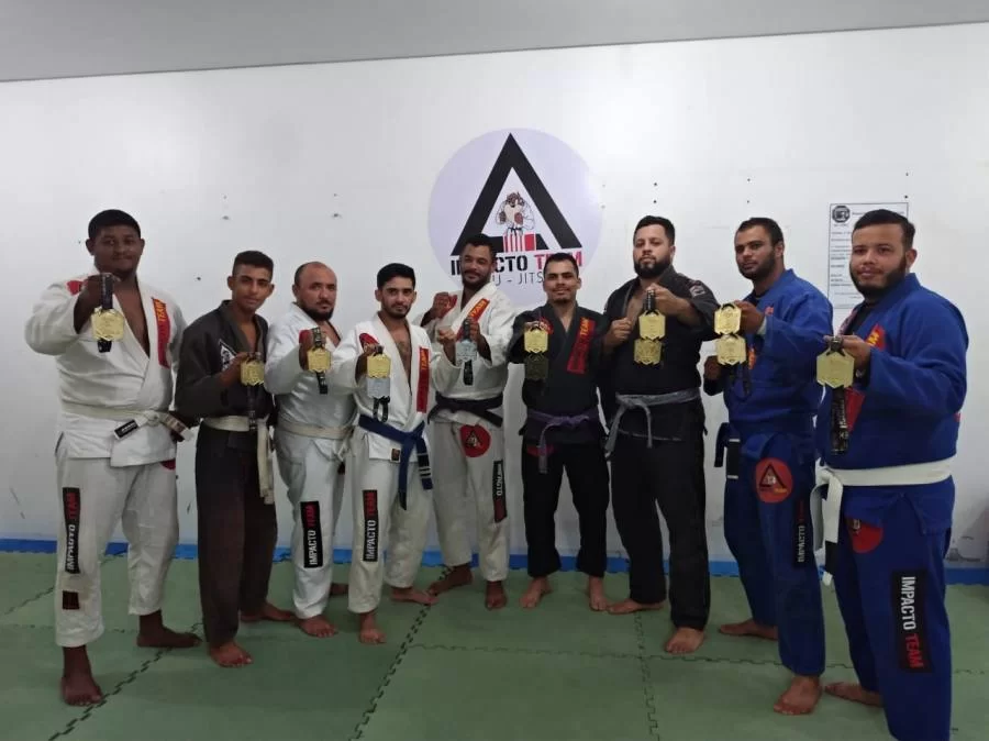 Fim de semana de premiaÃÂ§ÃÂµes no Bico; Atletas Colinenses ganham prÃªmios