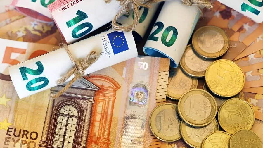 Tensões geopolíticas mundiais afetam no preço do dólar; confira principais cotações