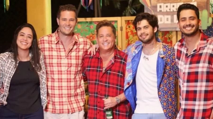 Leonardo comemora 61 anos com festa julina em Goiás