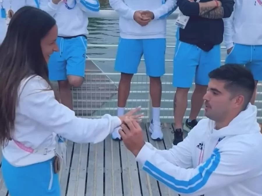 Atleta argentino faz pedido de casamento na Vila Olímpica de Paris
