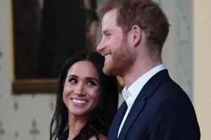 Príncipe Harry explica motivo de não retornar ao Reino Unido com Meghan
