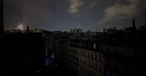 Apagão atinge Paris um dia após cerimônia de abertura dos Jogos Olímpicos