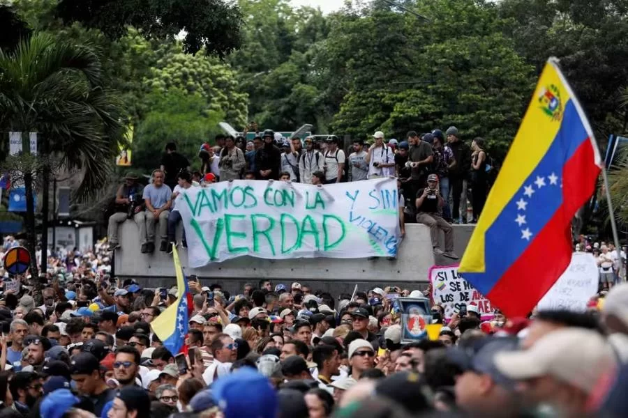 Protestos contra Maduro se espalham pela Venezuela