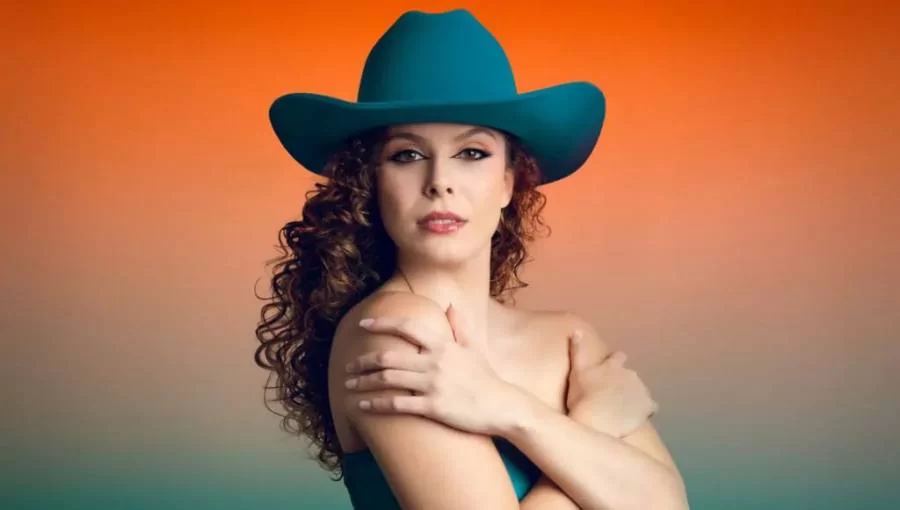 Carla Melo fala sobre sua carreira no country em entrevista exclusiva