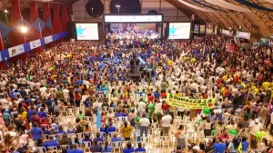 Wagner Rodrigues confirma candidatura Ã  reeleição com público lotado em Araguaína