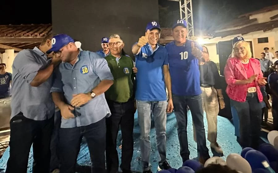 Convenção histórica: Ovacionado com o irmão, deputado Nilton Franco, Propício é confirmado candidato a Prefeito de Pium