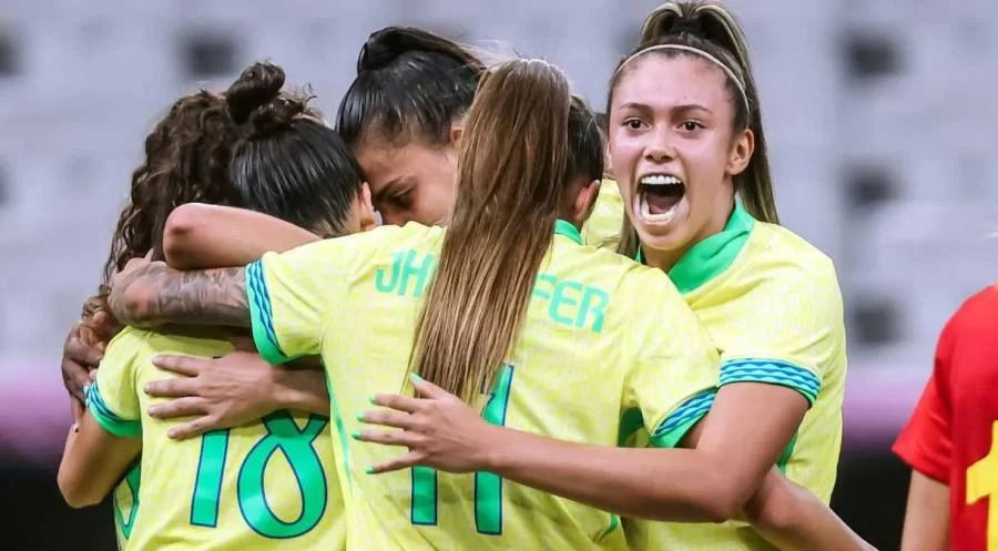 Brasil avança para final no futebol e para as quartas no vôlei e canoagem; confira