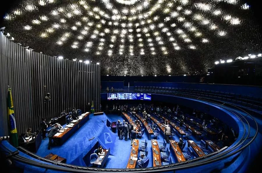 Senadores reagem e projeto que atingiria a Lei da Ficha Limpa ÃÂ© arquivado