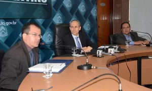 Governo afirma que intervenÃÂ§ÃÂ£o na Fomento ÃÂ© legal e visa dinheiro pÃÂºblico; AuditÃÂ³ria extraordinÃÂ¡ria foi instauradada apÃÂ³s denÃÂºncia ao TCE