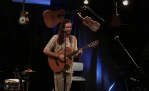 Klaf Samuca lança álbum "Cale a Boca" com financiamento coletivo de fãs