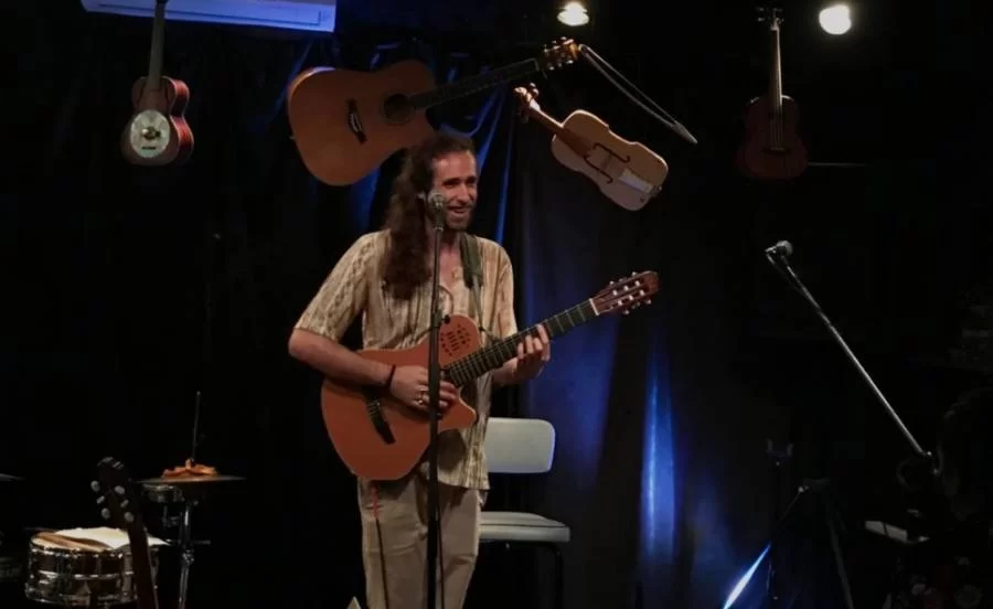 Klaf Samuca lança álbum "Cale a Boca" com financiamento coletivo de fãs