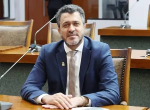 Deputado Luciano Oliveira celebra sanção de lei que dá prioridade a doadores de sangue e medula óssea