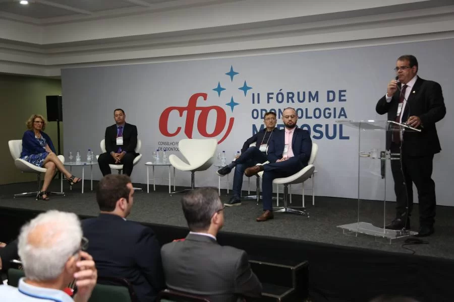 Em fÃÂ³rum internacional, dentista do Tocantins defende regras claras sobre atuaÃÂ§ÃÂ£o de profissionais no Mercosul