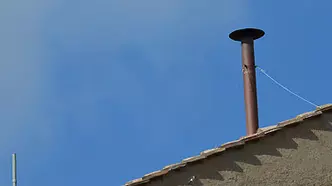 Fumaça e silêncio: Conclave é preparado no Vaticano sem Becciu, condenado por corrupção