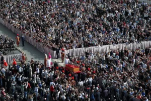 Papa Francisco será sepultado neste sábado; cardeais brasileiros já estão em Roma para o conclave