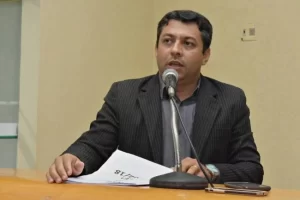 Pacheco rompe com  Rabelo e se lanÃÂ§a candidato da oposiÃÂ§ÃÂ£o a presidÃªncia