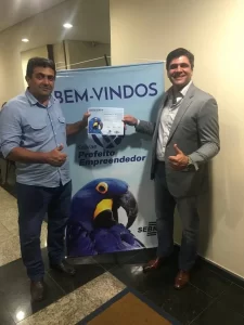 Paulo AntÃÂ´nio de Alvorada recebe prÃªmio do SEBRAE de Prefeito Empreendedor