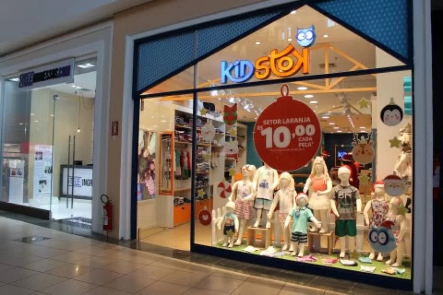 Maior rede de franquias de roupas infantis abre loja em shopping na capital