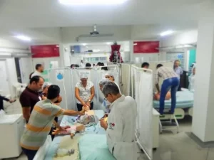 Equipe de enfermagem recebe capacitaÃÂ§ÃÂ£o para atuar em paradas cardiorrespiratÃÂ³rias