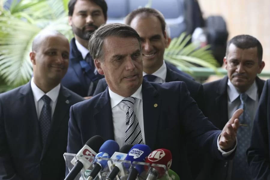 Militares apresentam a Bolsonaro situaÃÂ§ÃÂ£o da seguranÃÂ§a nos estados