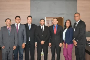 Quatro vereadores boicotam sessÃÂ£o que elegeria novo presidente da CÃÂ¢mara em DianÃÂ³polis.