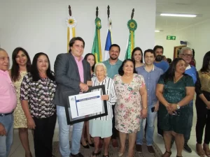 Ao entregar TÃÂ­tulo de CidadÃÂ£o Gurupiense, Eduardo Fortes diz que os homenageados sÃÂ£o merecedores pelo reconhecimento