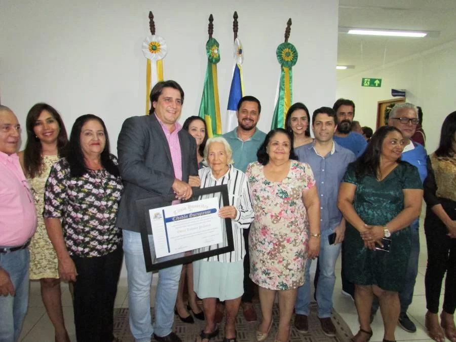 Ao entregar TÃÂ­tulo de CidadÃÂ£o Gurupiense, Eduardo Fortes diz que os homenageados sÃÂ£o merecedores pelo reconhecimento
