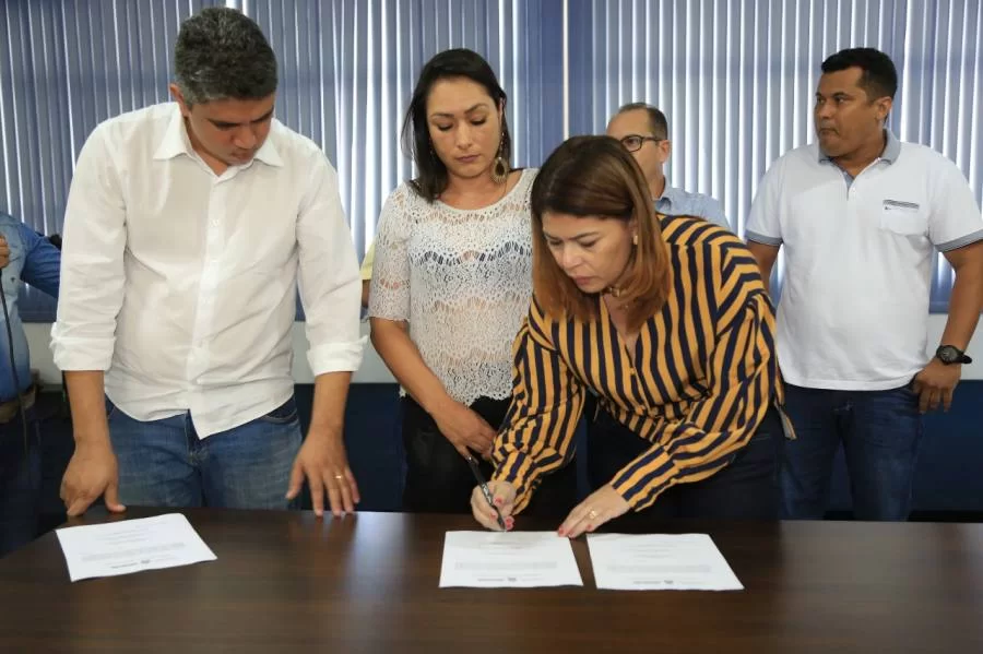 Governo reformarÃÂ¡ estÃÂ¡dio MirandÃÂ£o e ginÃÂ¡sios esportivos de AraguaÃÂ­na