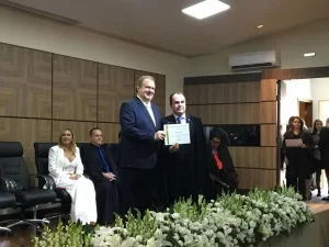 Carlesse, Barbosa, senadores e deputados sÃÂ£o diplomados no TRE/TO