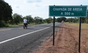 Mauro Carlesse inaugura primeira rodovia pavimentada a chegar a Chapada de Areia