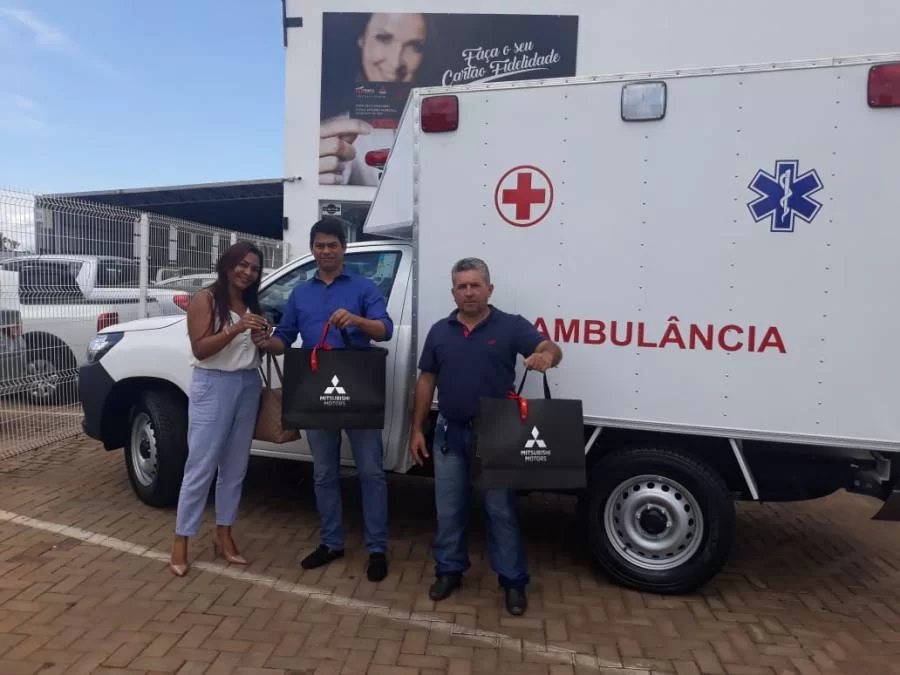 Prefeitura de ItacajÃÂ¡ recebe ambulÃÂ¢ncia no valor de 170 mil de emenda de Josi Nunes
