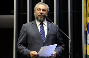 Proposta aumenta pena para crime contra crianÃÂ§a e adolescente