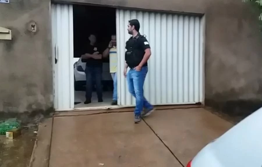 Policia Civil realiza operaÃÂ§ÃÂ£o e prende vereadores por fraudes em licitaÃÂ§ÃÂ£o