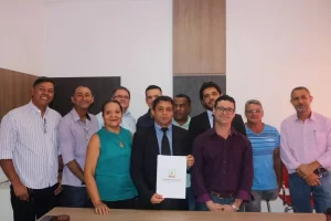 JÃÂºnior Pacheco toma posse como novo presidente da CÃÂ¢mara de Colinas