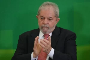 Nas alegaÃÂ§ÃÂµes finais, Lula nega ser dono do sÃÂ­tio de Atibaia