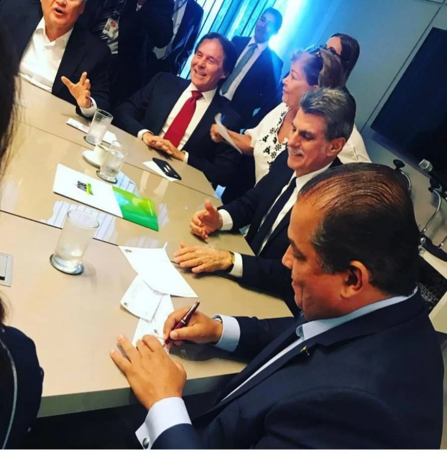 Eduardo Gomes se filia no MDB e deixa Solidariedade ao qual foi eleito; Objetivo e compor chapa de Renan Calheiros na disputada eleiÃÂ§ÃÂ£o do senado