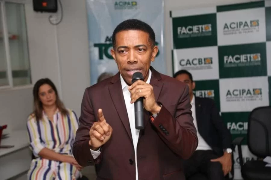 "Com folha de pagamento maior que arrecadaÃÂ§ÃÂ£o, seria quase impossÃÂ­vel o Tocantins voltar a crescer", afirma Joseph Madeira