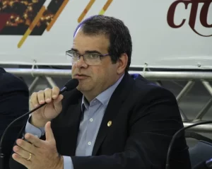 Dentista do Tocantins ÃÂ© reeleito na presidÃªncia do Conselho Federal de Odontologia