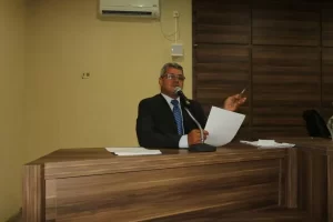 Marceli Rodrigues em ÃÂ¡udio vazado nas redes sociais acusa JÃÂºnior Pacheco e Leandro Coutinho de "montarem quadrilha dentro da CÃÂ¢mara Municipal