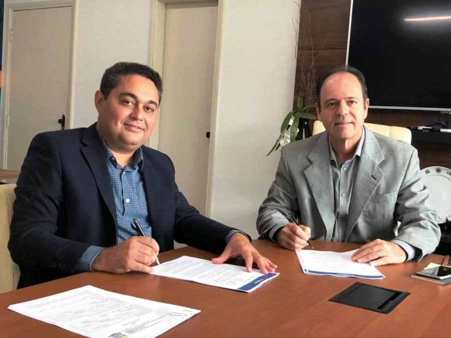 Parceria entre ATM e UFT levarÃÂ¡ suporte cientifico aos MunicÃÂ­pios para criaÃÂ§ÃÂ£o de diagnÃÂ³sticos e soluÃÂ§ÃÂµes ÃÂ s demandas locais