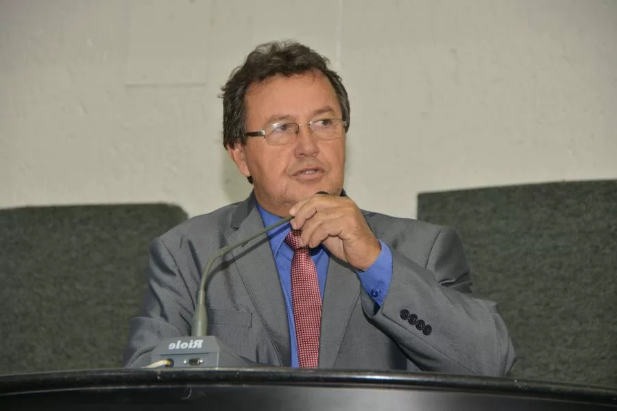 Lagoa da ConfusÃÂ£o: Para nÃÂ£o prejudicar a safra, Vilmar pede urgÃªncia no reparo da ponte do Rio Urubu