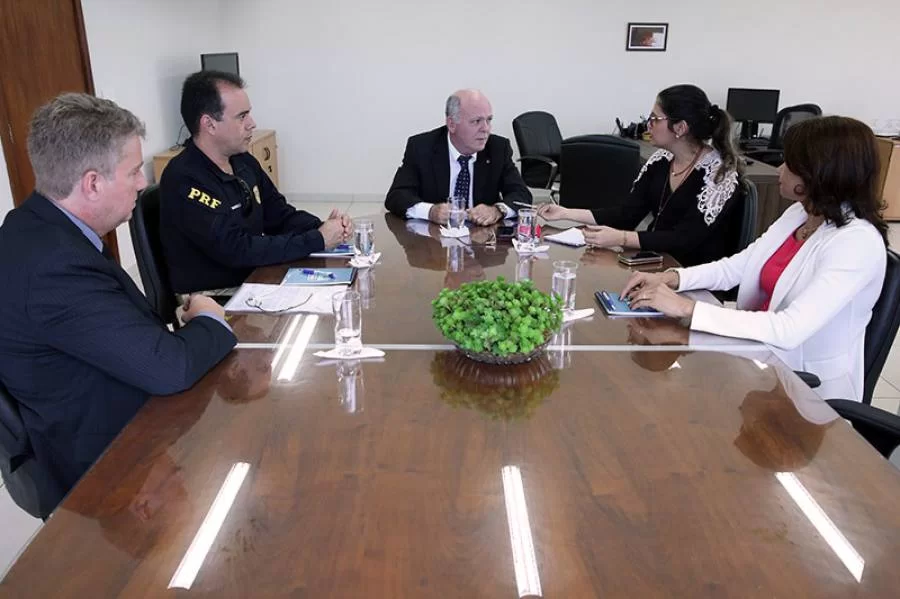 MPE, TJ e PRF discutem meios para agilizar os trÃÂ¢mites judiciais de ocorrÃªncias criminais registradas nas rodovias que cortam o Estado