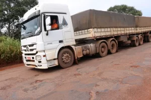 Rodovias no entorno de Colinas continuam esburacadas; UsuÃÂ¡rios reclamam