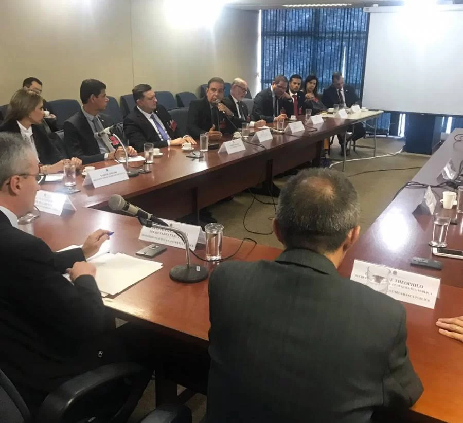Mozart e demais representantes classistas debatem cenÃÂ¡rio atual da seguranÃÂ§a pÃÂºblica junto ao secretÃÂ¡rio executivo do MinistÃÂ©rio  da JustiÃÂ§a