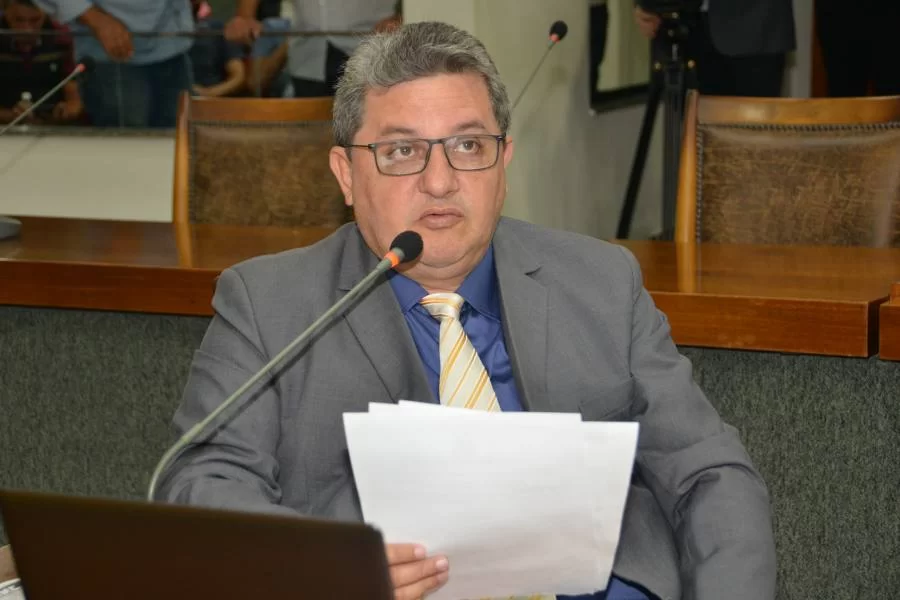 Deputado Jair Farias requere ao Governo asfalto de   trechos das TO-403 e TO-201 no Bico do Papagaio