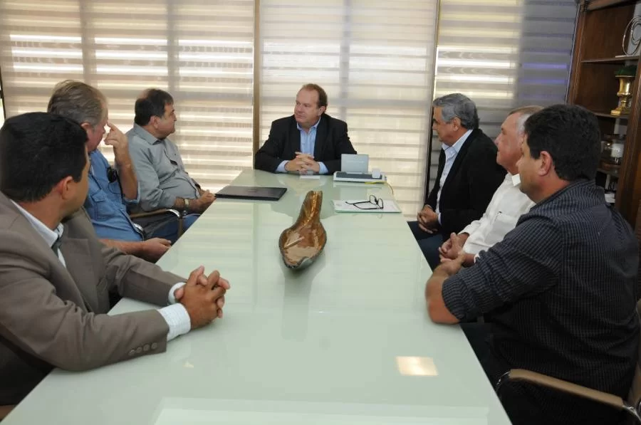 Em reuniÃÂ£o com Governador do Estado, Presidente da FAET solicita recursos para exposiÃÂ§ÃÂµes agropecuÃÂ¡rias de 2019
