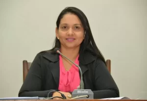 IsenÃÂ§ÃÂ£o de taxa para segunda via de documentos tem urgÃªncia aprovada