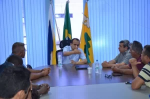Joaquim Maia e o vice-prefeito Ronivon Maciel, receberam comissÃÂ£o formada por caminhoneiros e empresÃÂ¡rios