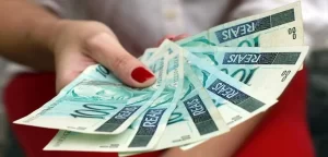 InadimplÃªncia no comÃÂ©rcio de AraguaÃÂ­na cai em fevereiro