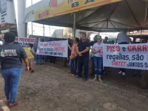 EducaÃÂ§ÃÂ£o em caos: professores nÃÂ£o recebem progressÃÂµes desde 2017